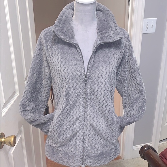 β¨NEW!β¨ Soft Embossed Pile Jacket - Picture 2 of 8